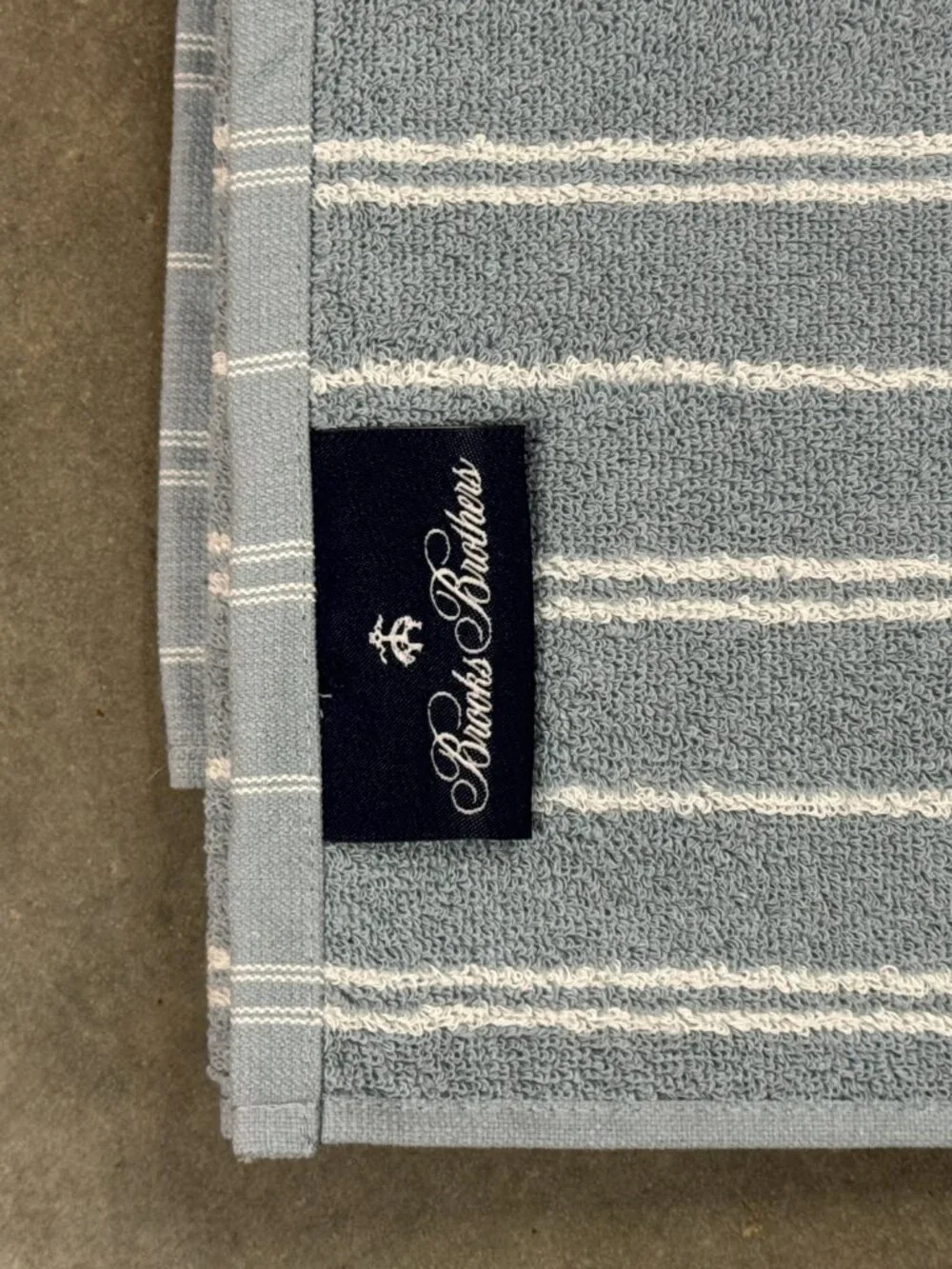 2 Brooks Brothers Premium Turkish Cotton Bath Towels White Blue Gray Stripe